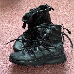 Women’s Nike Tanjun High Rise Winter Boots